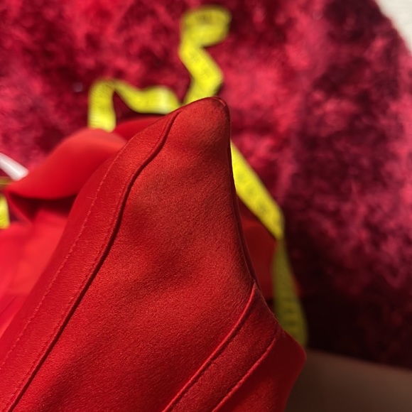 HOUSE OF CB  'LORETTA' RED SATIN OFF SHOULDER DRESS SEXY NIGHT OUT DATE ROMANCE - Picture 15 of 16